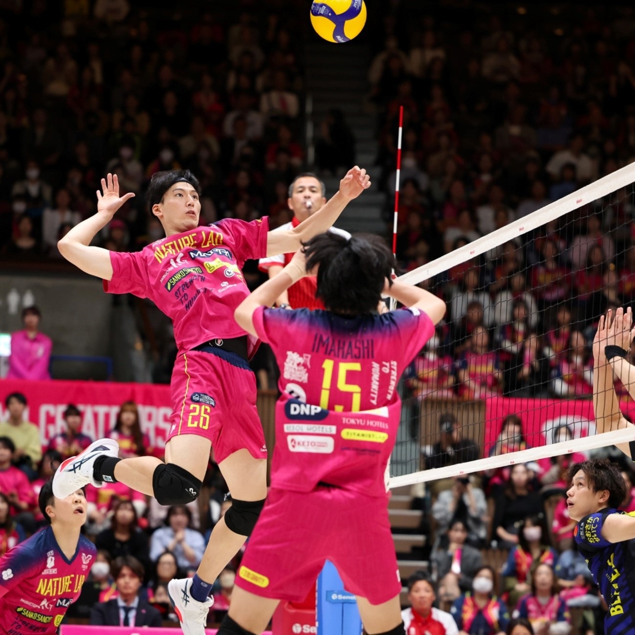 意媒：那不勒斯、米兰、曼城、巴萨关注乌迪内斯中场阿蒂尔